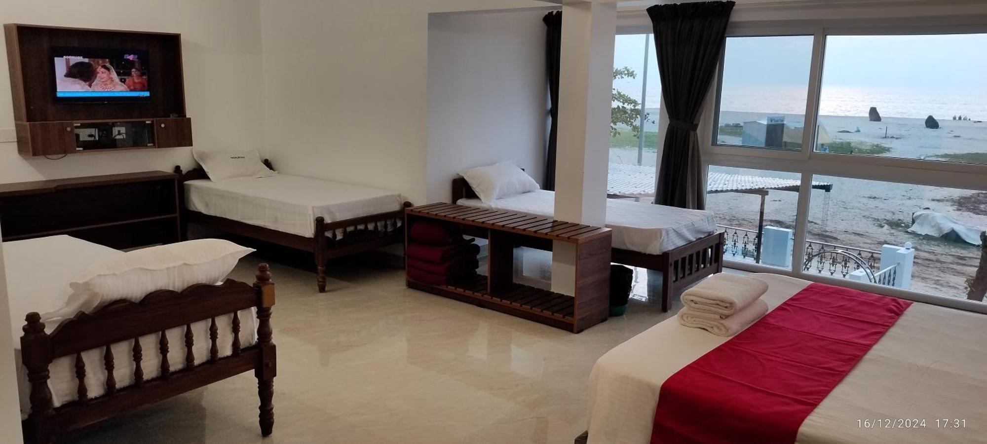 Alleppey Holiday Beach Resort Alappuzha Esterno foto