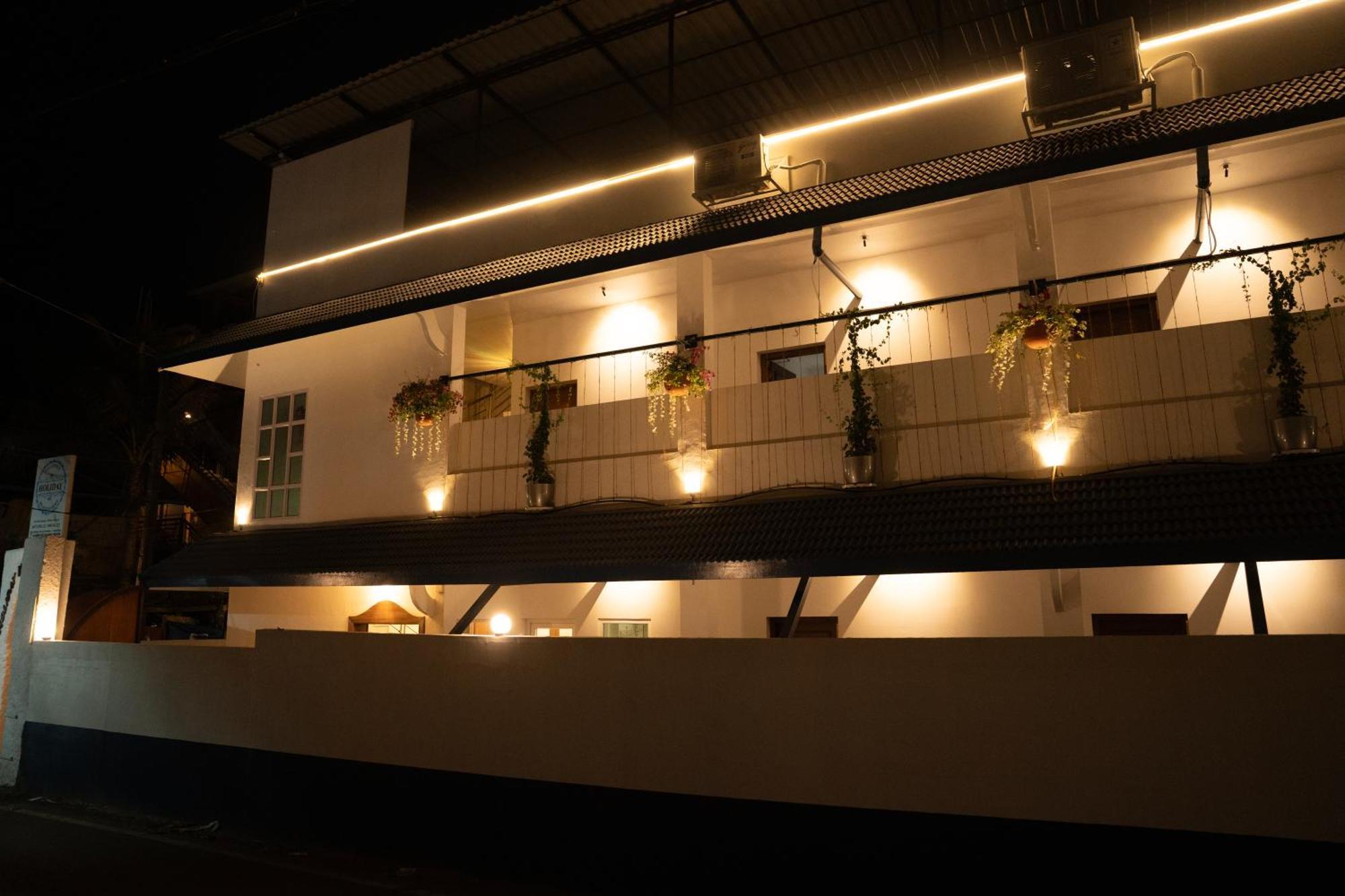 Alleppey Holiday Beach Resort Alappuzha Esterno foto