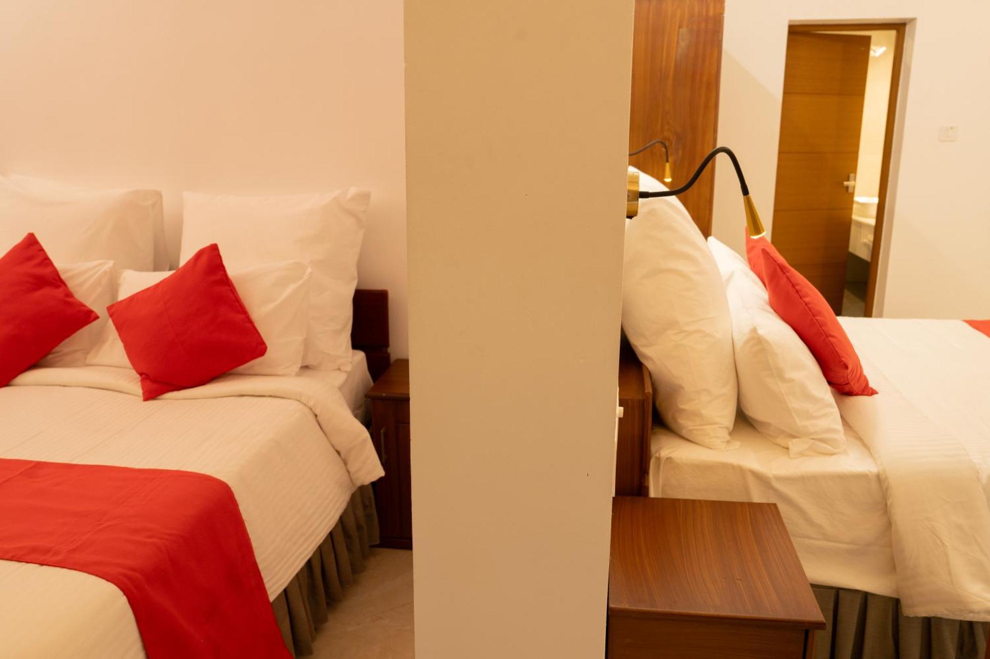 Alleppey Holiday Beach Resort Alappuzha Esterno foto