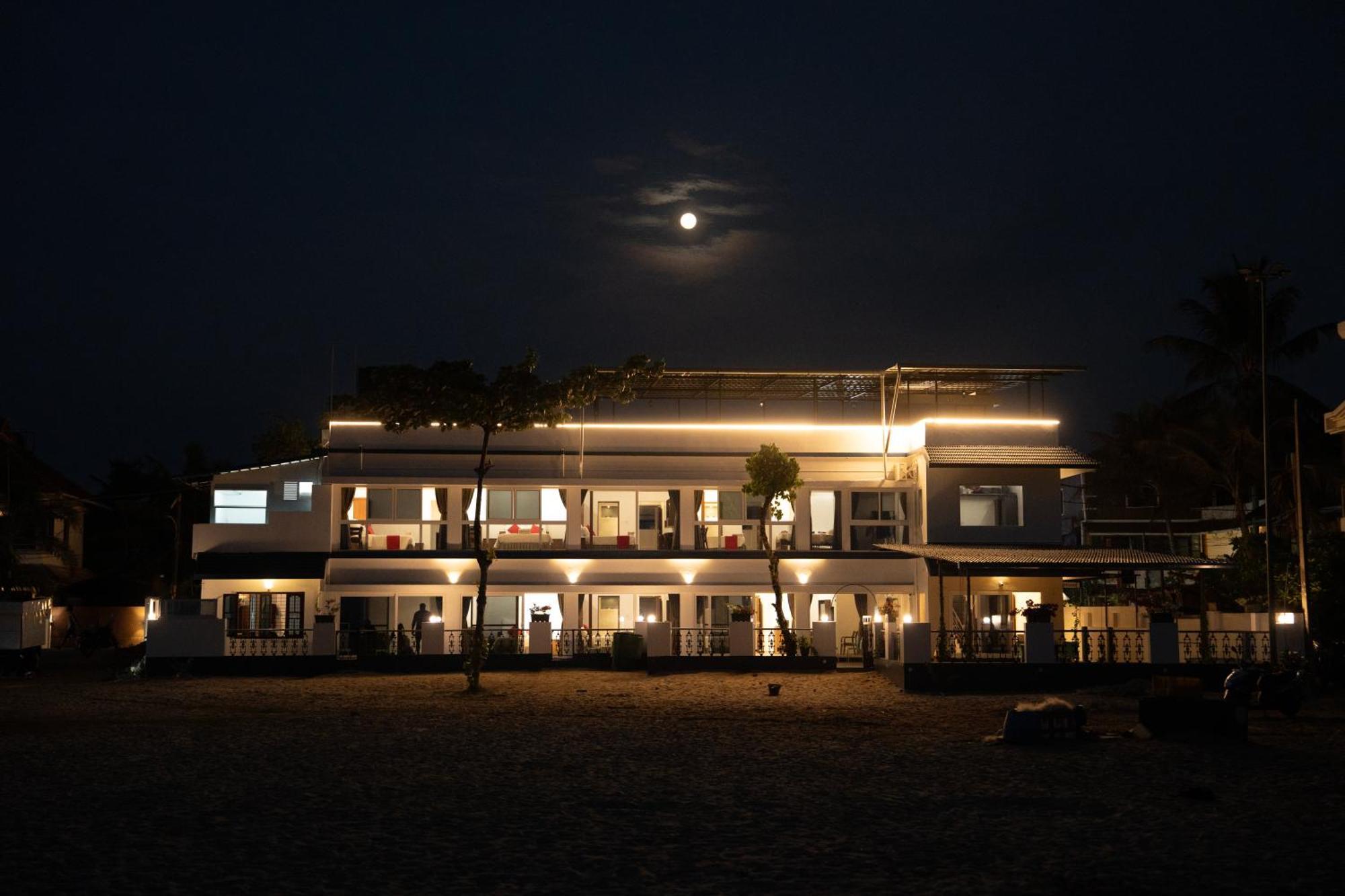 Alleppey Holiday Beach Resort Alappuzha Esterno foto