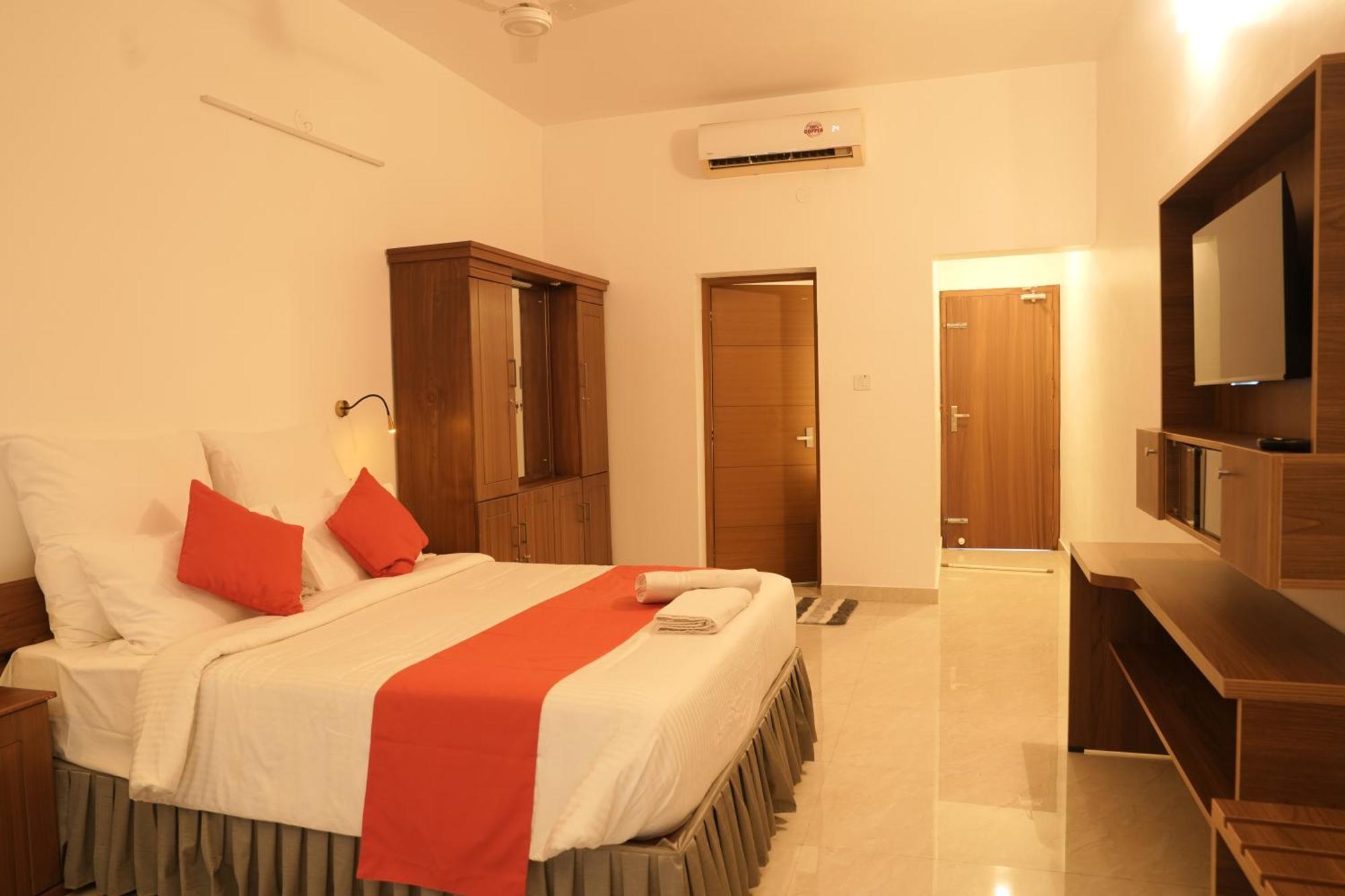 Alleppey Holiday Beach Resort Alappuzha Esterno foto